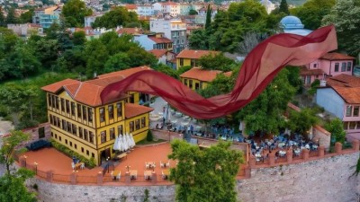 Bursa’nın kalbi Osmangazi’de; geçmişin izini sürüyor, geleceğe taşıyoruz.